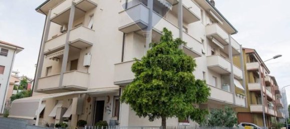 4 rooms Apartment in Montemarciano, Italy No. 7410 25