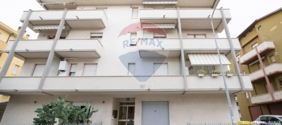 4 rooms Apartment in Montemarciano, Italy No. 7410 18