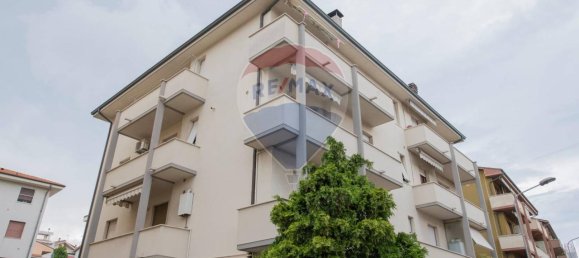 4 rooms Apartment in Montemarciano, Italy No. 7410 26