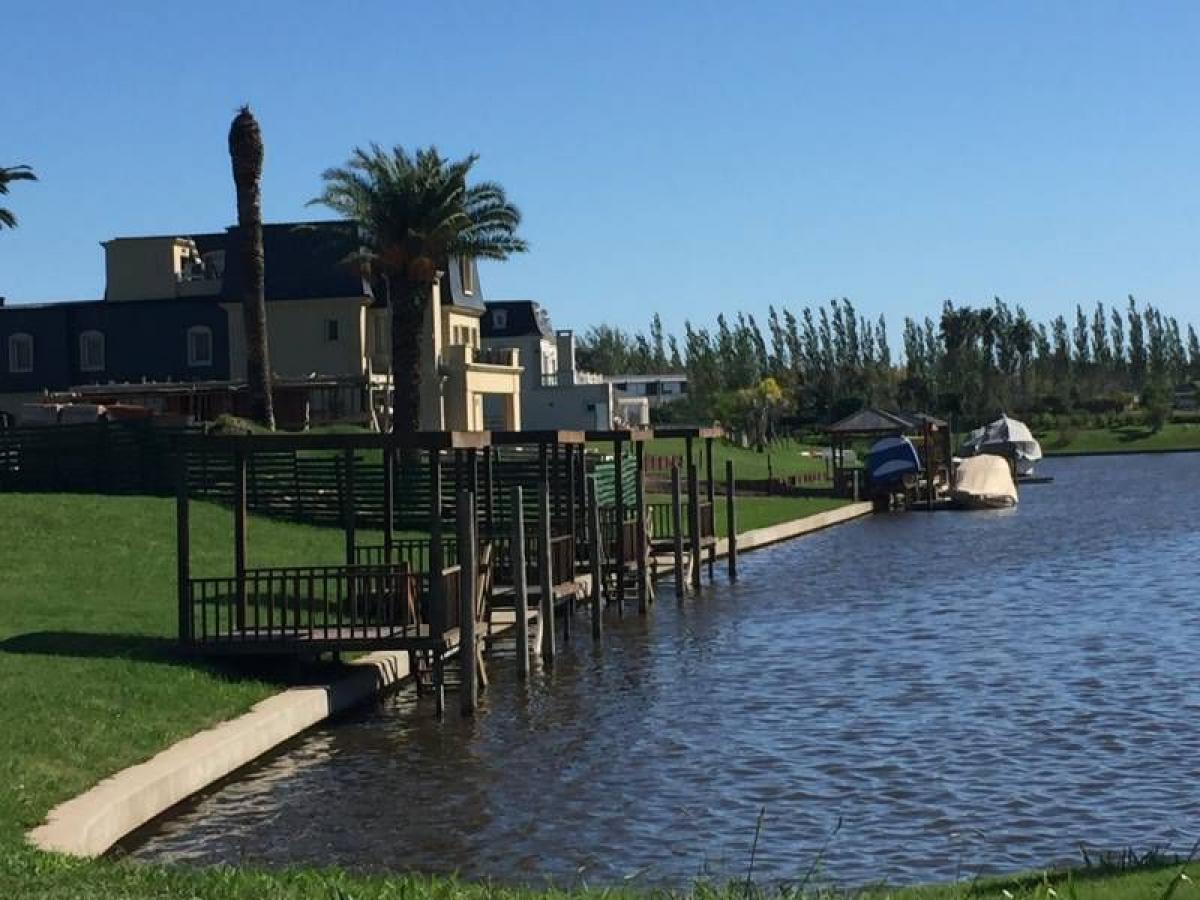 Grundstück in Tigre, Argentina, Nr. 42867