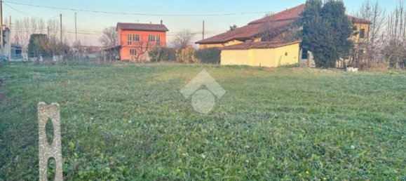  Land in Albignasego, Italy No. 338363 2