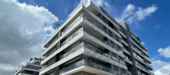 380m² Land in Amadora, Portugal No. 175021 4