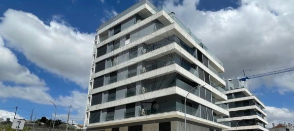 380m² Land in Amadora, Portugal No. 175021 3