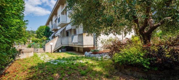 3 bedrooms House in Fano, Italy No. 262772 14