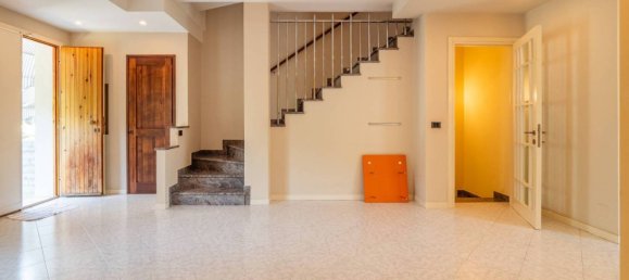 3 bedrooms House in Fano, Italy No. 262772 9