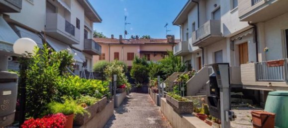 3 bedrooms House in Fano, Italy No. 262772 4