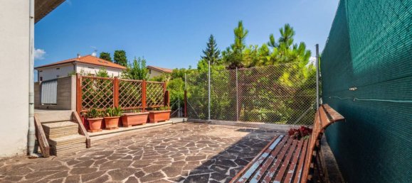 3 bedrooms House in Fano, Italy No. 262772 16