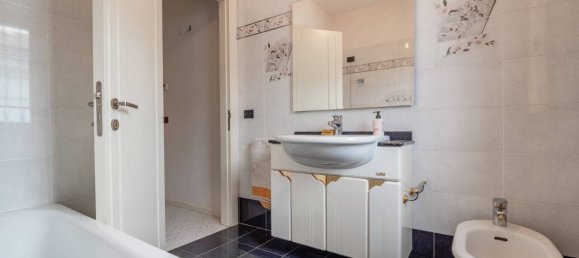 3 bedrooms House in Fano, Italy No. 262772 22