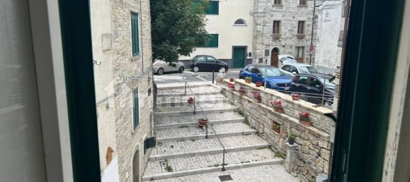 4 bedrooms House in Capracotta, Italy No. 277637 8