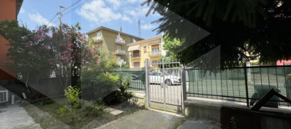 5 rooms Apartment in Vicenza, Italy No. 19251 16