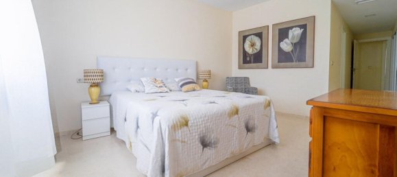Apartamento de 2 dormitorios en Marbella, Spain No. 185268 3