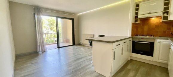 1 bedroom Apartment in Le Cannet, France No. 282231 2