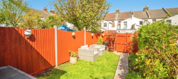 2 bedrooms House in Gillingham, United Kingdom No. 10914 9