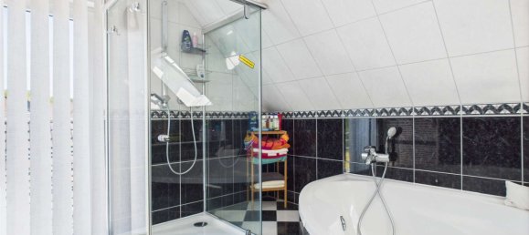 5 bedrooms Townhouse in Oberbergischer, Germany No. 321458 19