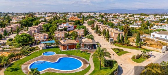 Casa de 3 dormitorios en Carvoeiro, Portugal No. 9295 2