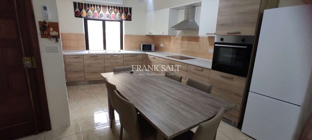 3 غرف نوم طابقين في Qrendi, Malta رقم 8212