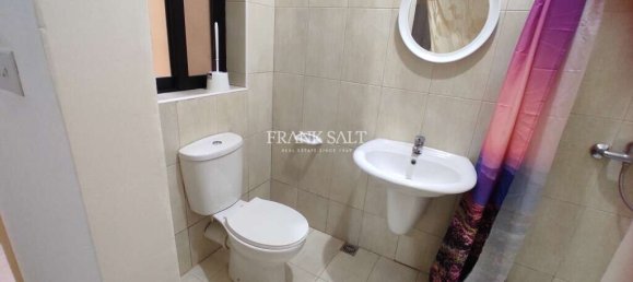 3 غرف نوم طابقين في Qrendi, Malta رقم 8212 9