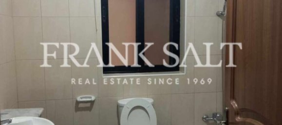 3 غرف نوم طابقين في Qrendi, Malta رقم 8212 7