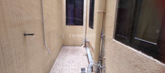 3 غرف نوم طابقين في Qrendi, Malta رقم 8212 21