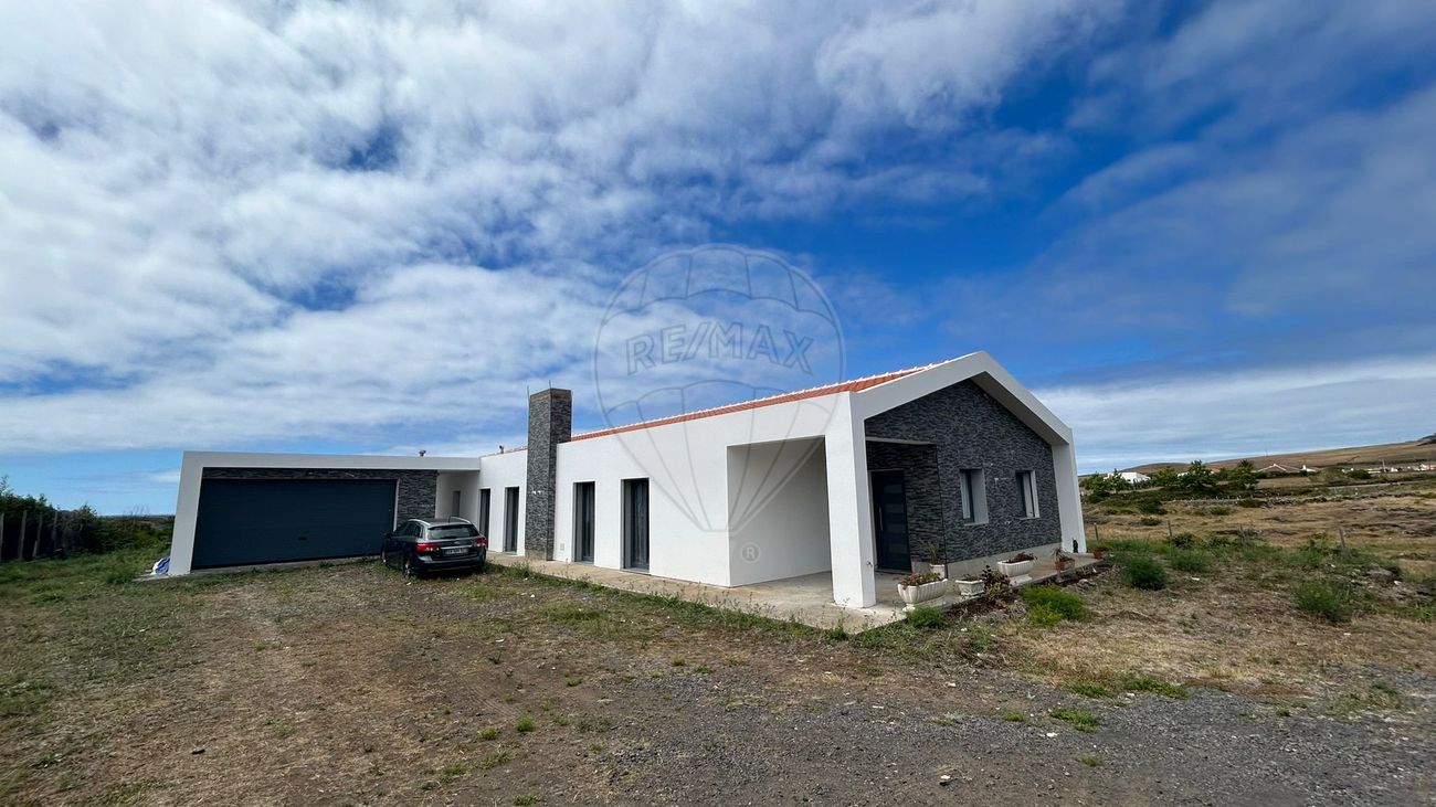 3 Schlafzimmer Haus in Vila do Porto, Portugal, Nr. 45217