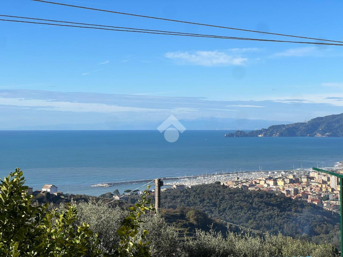 Квартира с 5 комнатами в Лаванья, Италия № 232881