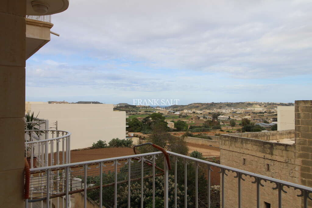 Квартира с 2 спальнями в Саннат, Мальта № 6131