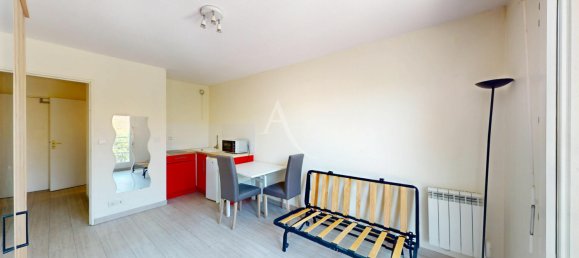 Studio in Toulouse, France No. 356866 3