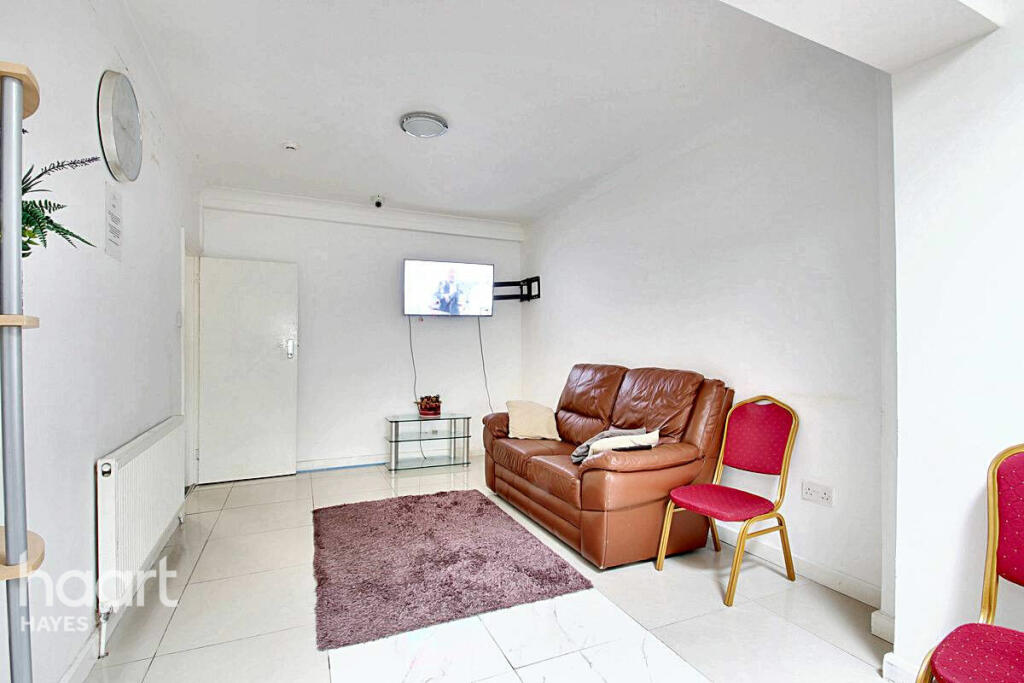 Casa de 5 dormitorios en Uxbridge, United Kingdom No. 5030