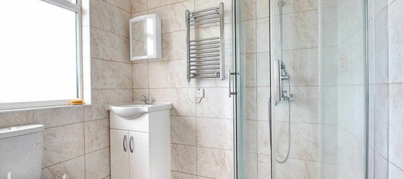 Casa de 5 dormitorios en Uxbridge, United Kingdom No. 5030 24