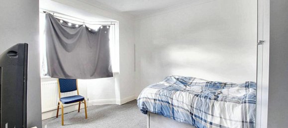 Casa de 5 dormitorios en Uxbridge, United Kingdom No. 5030 6