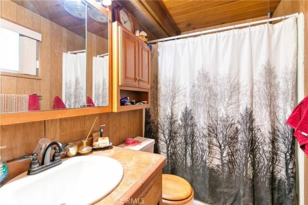 3 bedrooms House in Crestline, USA No. 412492