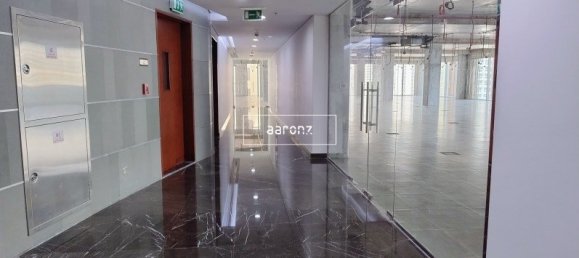 1687.4m² Office in Jumeirah Beach Residence, UAE No. 38804 2