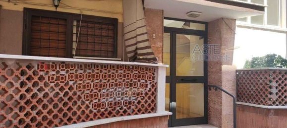 11-Zimmer Haus in Pomezia, Italy, Nr. 16322 16