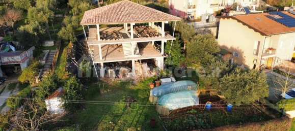 3 Schlafzimmer Villa in Fiuggi, Italy, Nr. 196068 16