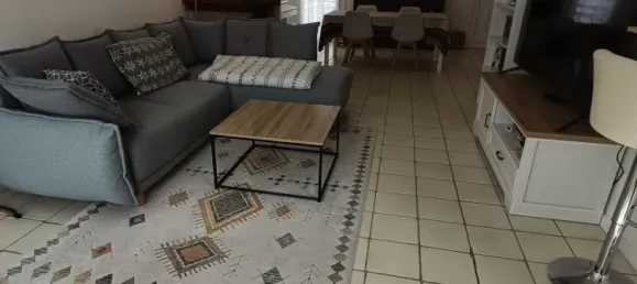 Casa de 3 dormitorios en Cergy, France No. 351764 2