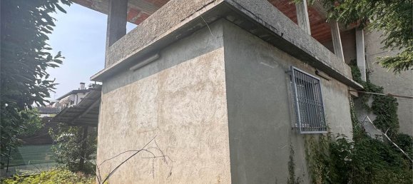 5 rooms House in Como, Italy No. 364185 3