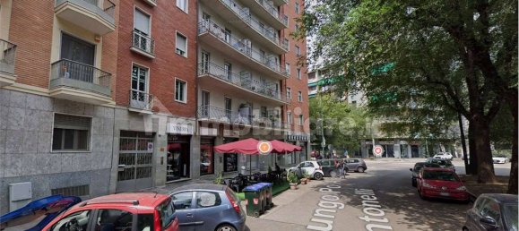 5 rooms Commercial property in Turin, Italy No. 12229 3