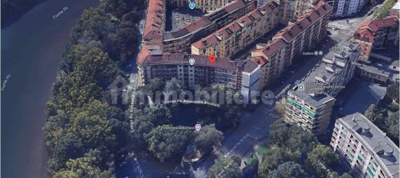 5 rooms Commercial property in Turin, Italy No. 12229 8