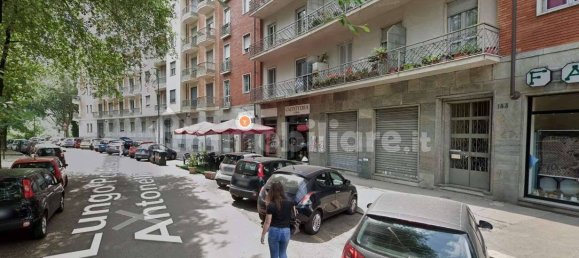 5 rooms Commercial property in Turin, Italy No. 12229 4