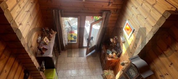 4 bedrooms Villa in Marigny-le-Chatel, France No. 275549 8