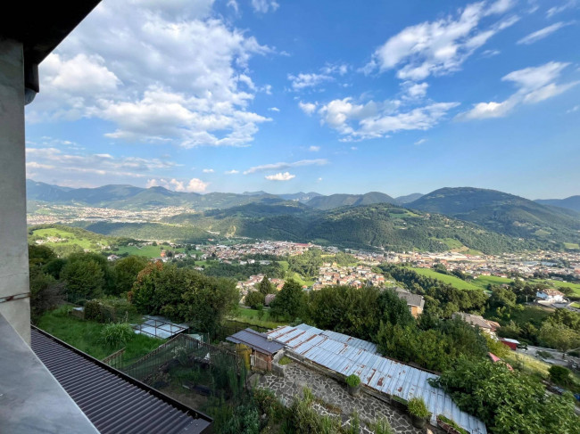 5 Schlafzimmer Haus in Gazzaniga, Italy, Nr. 310213