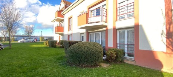 2 bedrooms Apartment in Beaurains, France No. 51417 11