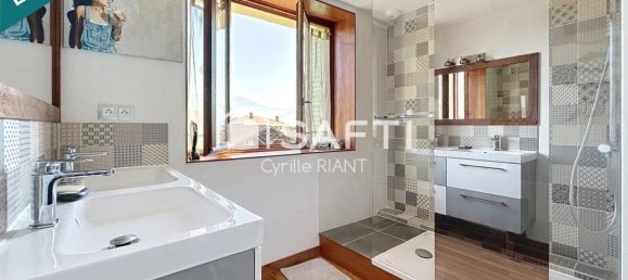 3 bedrooms House in Vourey, France No. 196338 7