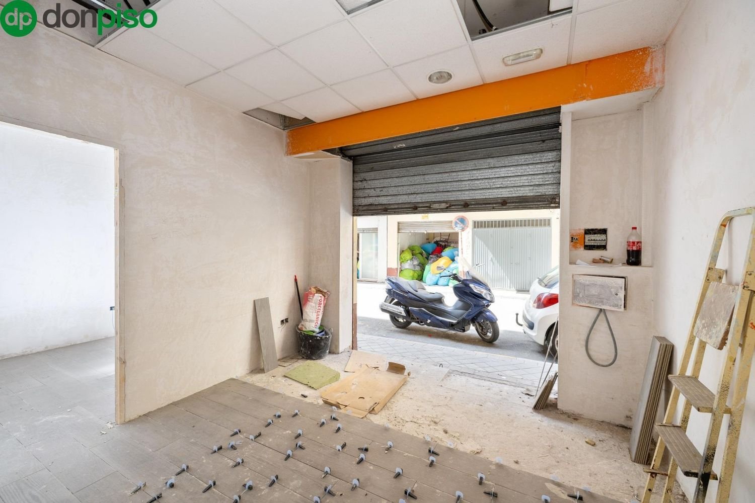 Propiedad comercial en Granada, Spain 62 m² No. 237999