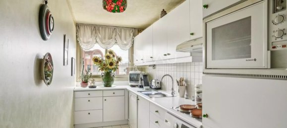 3 rooms Apartment in Levallois-Perret, France No. 342843 6