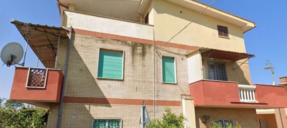 Apartamento de 3 habitaciónes en Pomezia, Italy No. 196536 12