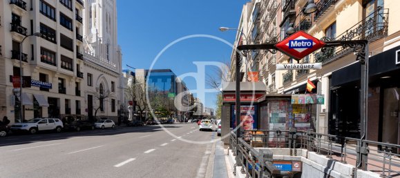 Квартира с 4 спальнями в Мадрид, Испания № 27234 5