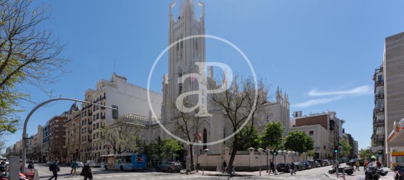 Квартира с 4 спальнями в Мадрид, Испания № 27234 6