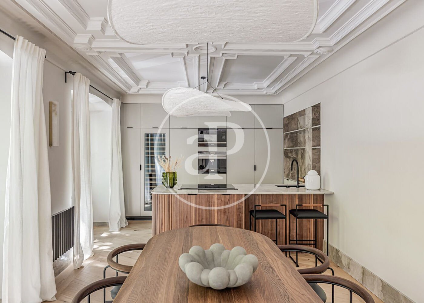 Квартира с 4 спальнями в Мадрид, Испания № 27234