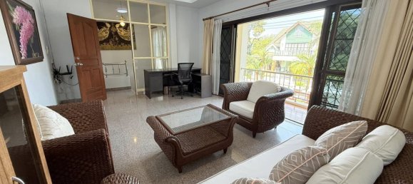 Casa de 4 dormitorios en Pattaya, Thailand No. 26569 8